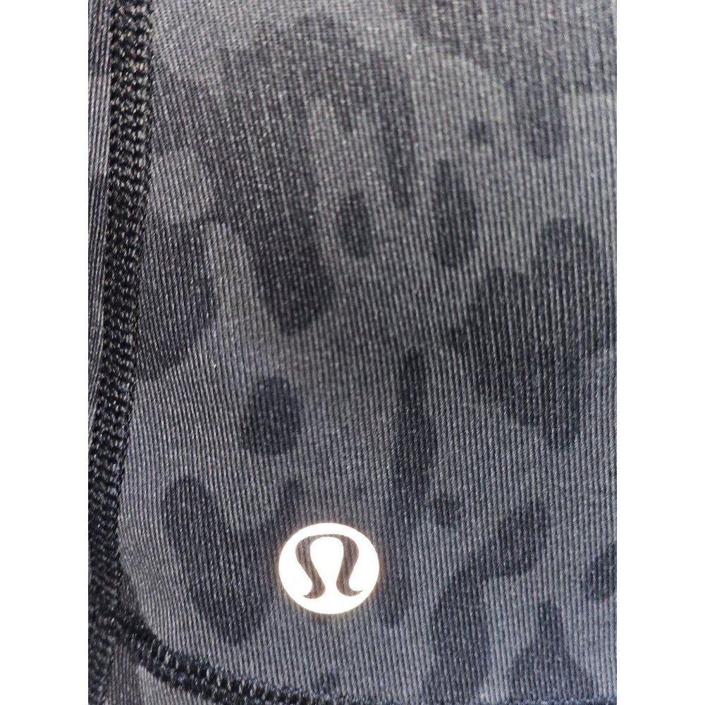 Lululemon Women's Black Animal Print Just Breathe Tank Size 6 2597 - Picture 9 of 15